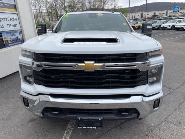 Used 2025 Chevrolet Silverado 2500 LT w/ Convenience Package AWD/4WD image 7