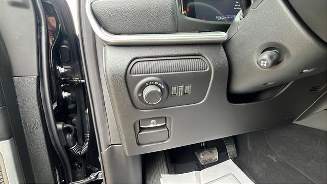 New 2026 Jeep Grand Wagoneer Limited AWD/4WD image 11