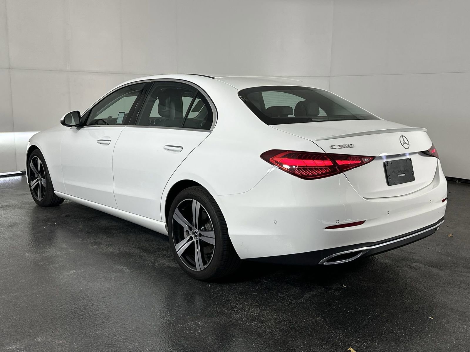 Used 2025 Mercedes-Benz C 300 Sedan image 6