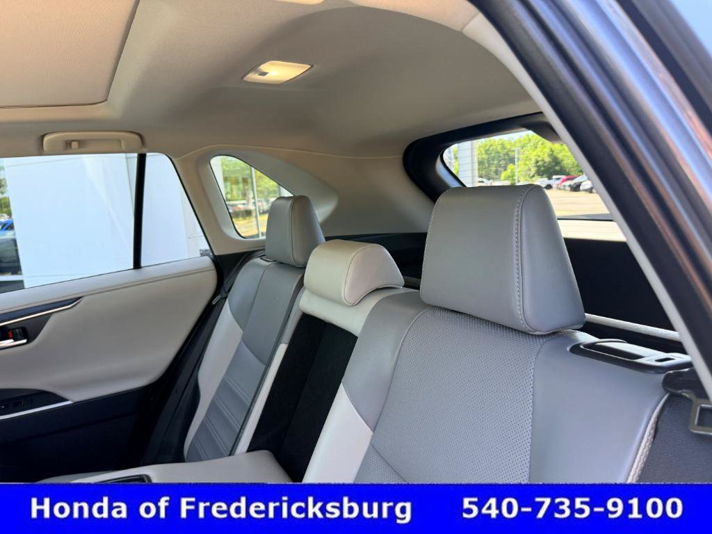 Used 2023 Toyota RAV4 Limited AWD/4WD image 31