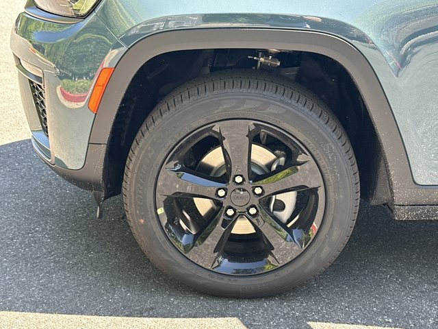 New 2026 Jeep Grand Cherokee Limited w/ Limited Altitude Package RWD image 13