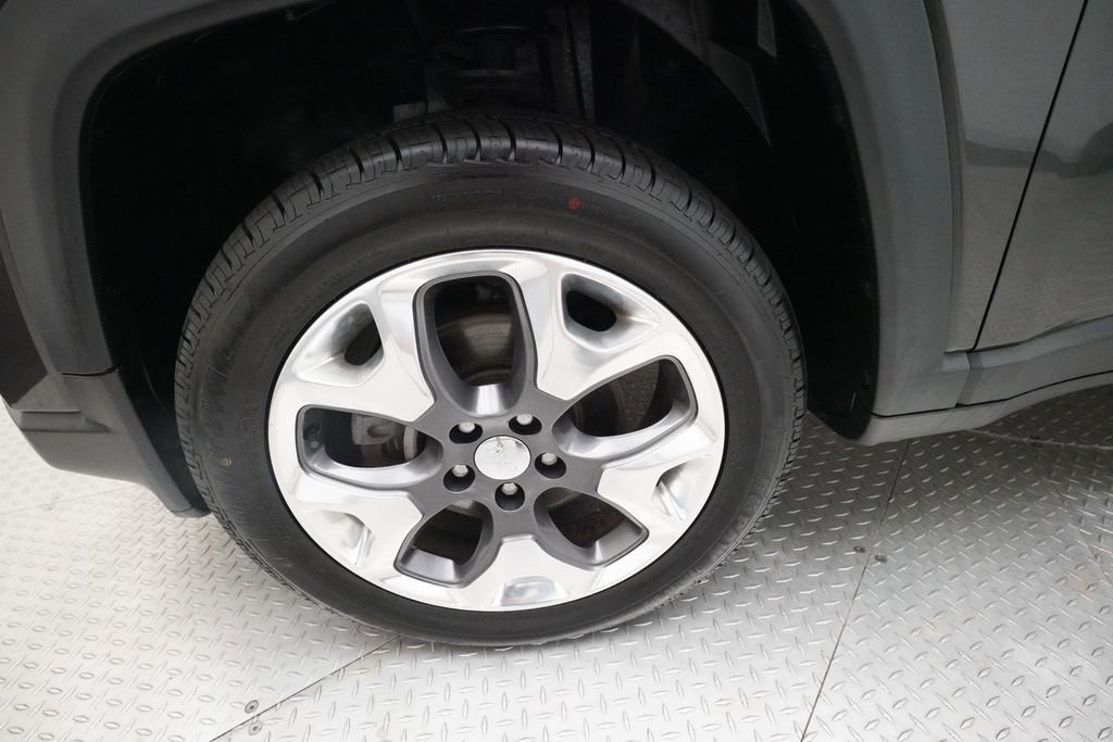 Used 2019 Jeep Compass Limited w/ Safety & Security Group AWD/4WD image 26