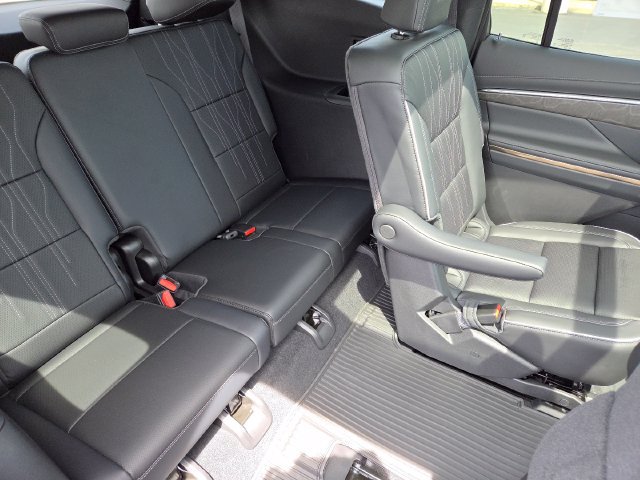 New 2026 Buick Enclave Avenir w/ Super Cruise Package FWD image 29