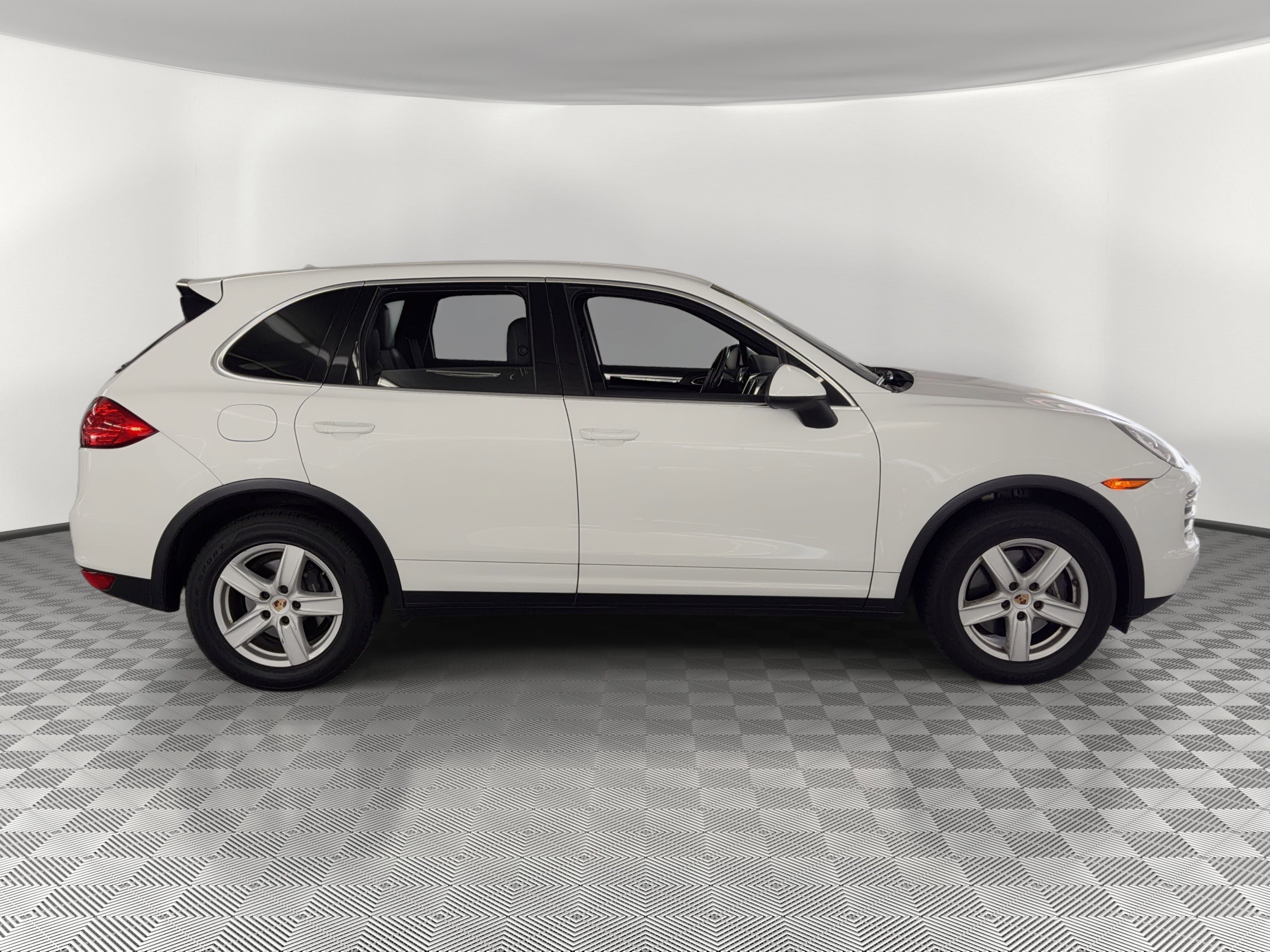 Used 2012 Porsche Cayenne AWD/4WD image 8