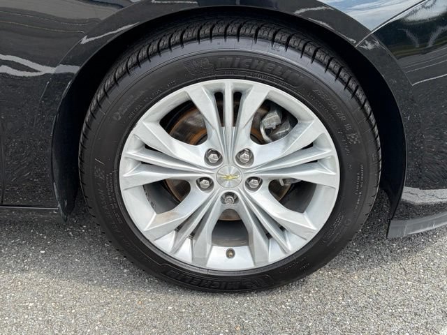 Used 2015 Chevrolet Impala LT w/ Convenience Package FWD image 10