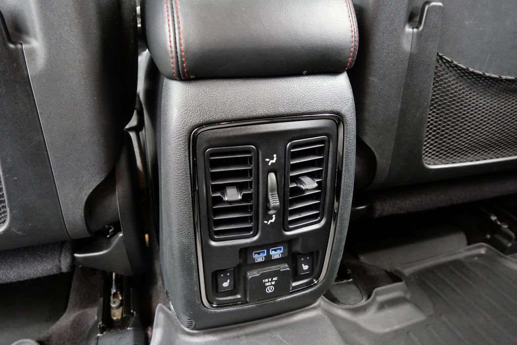Used 2018 Dodge Durango R/T w/ Technology Group RWD image 20