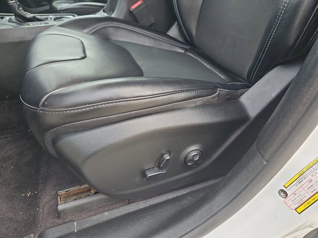 Used 2019 Jeep Cherokee Latitude Plus image 17