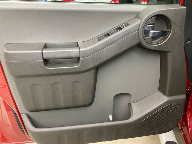 Used 2015 Nissan Xterra S w/ Value Package image 25