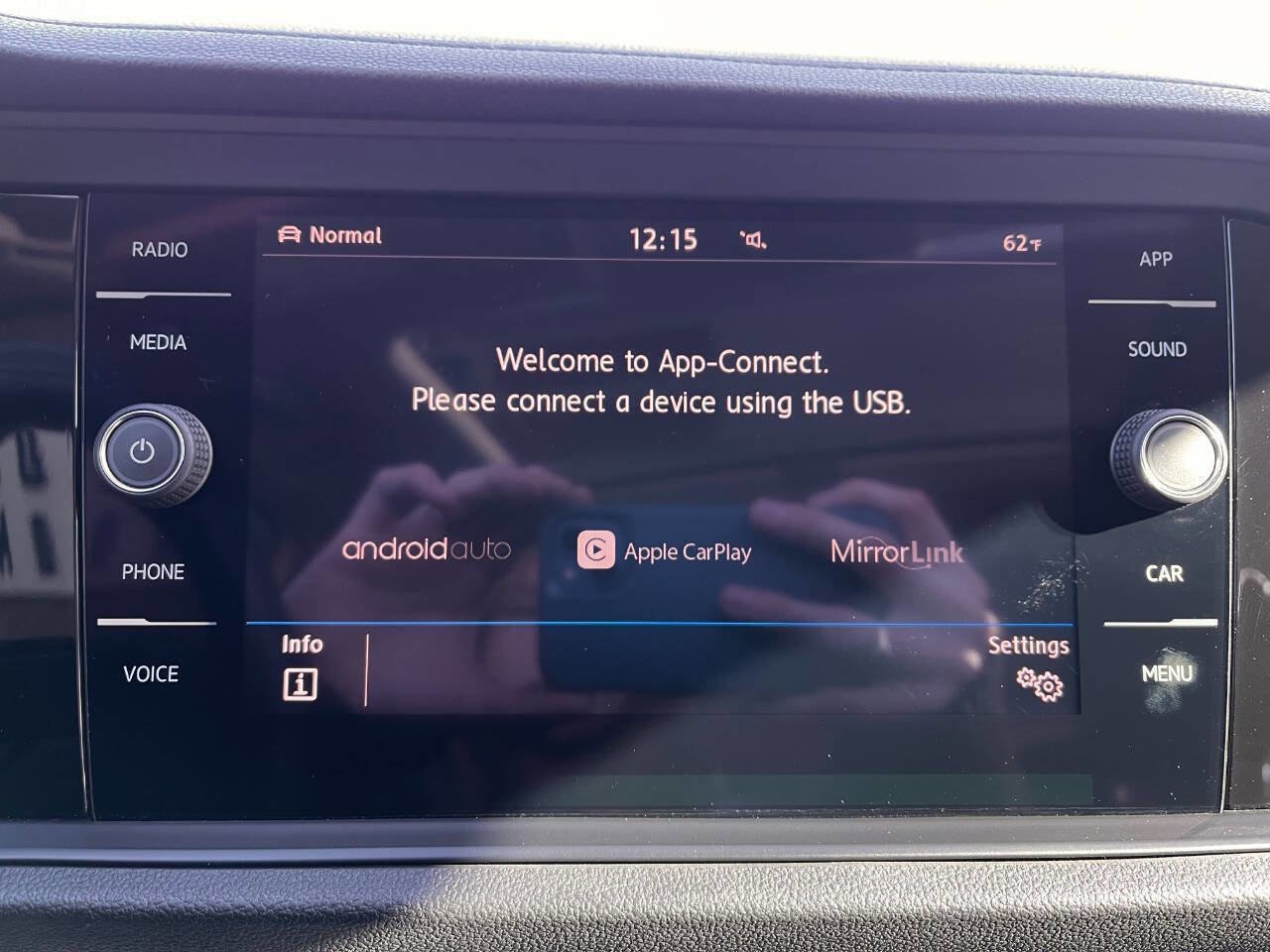 Used 2019 Volkswagen Jetta SEL image 14