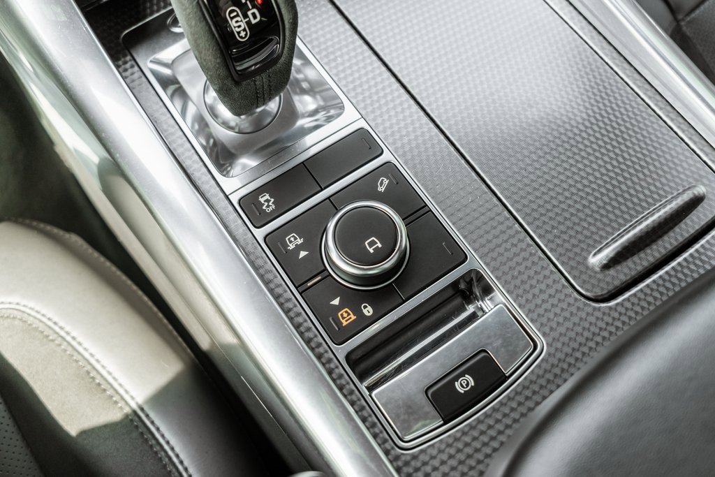Used 2022 Land Rover Range Rover Sport HST image 9