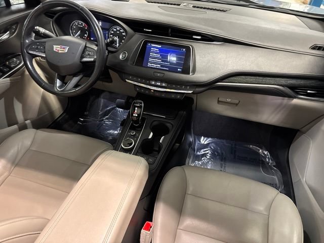 Used 2023 Cadillac XT4 Premium Luxury w/ Enhanced Visibility Package FWD image 20