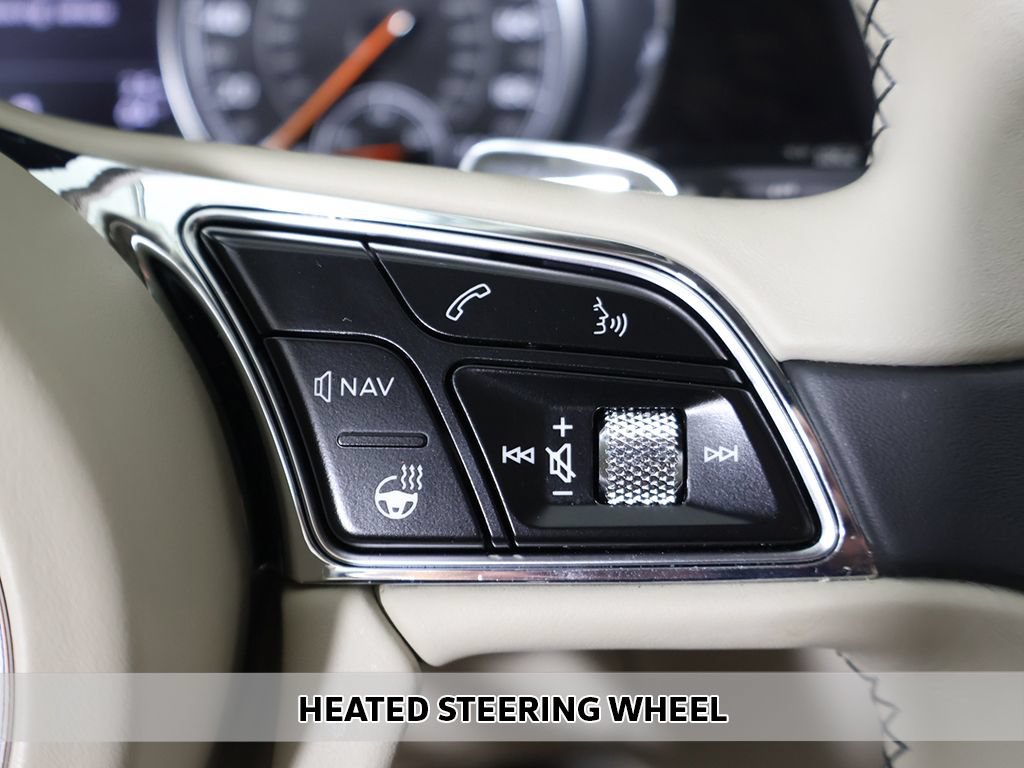 Used 2020 Bentley Bentayga Plug-In Hybrid AWD/4WD image 13