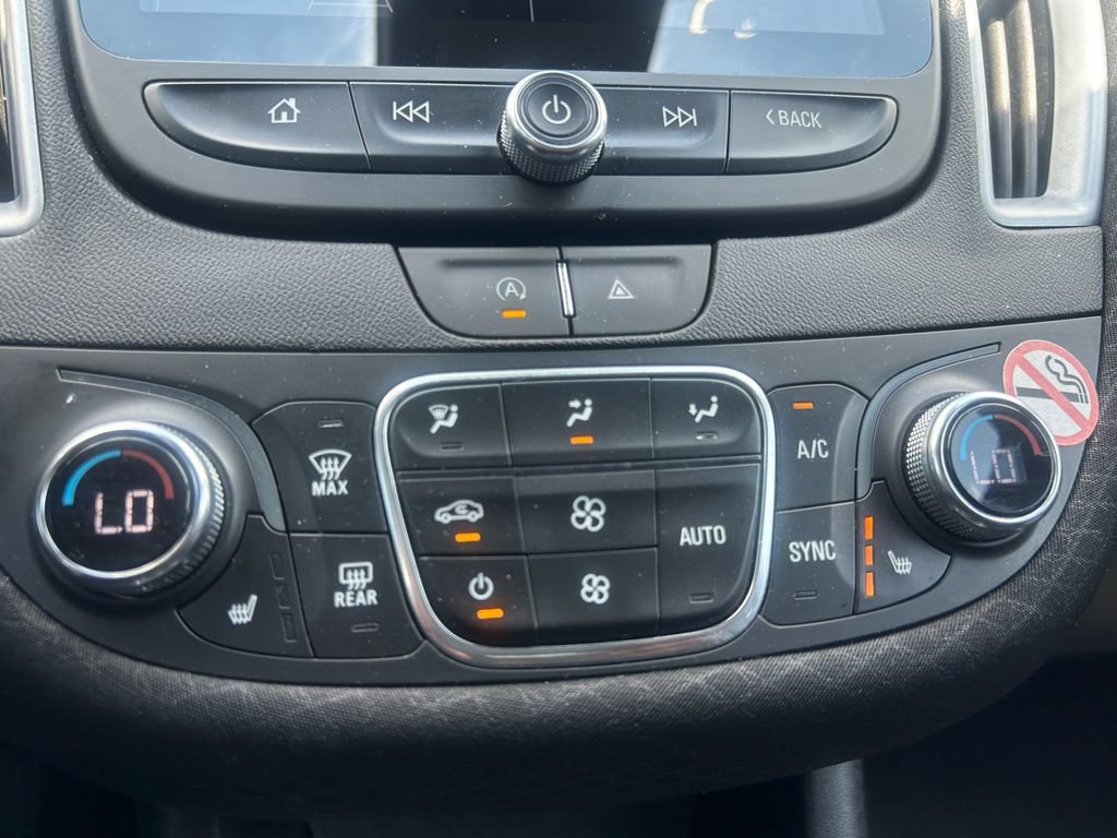 Used 2024 Chevrolet Malibu LT FWD image 21