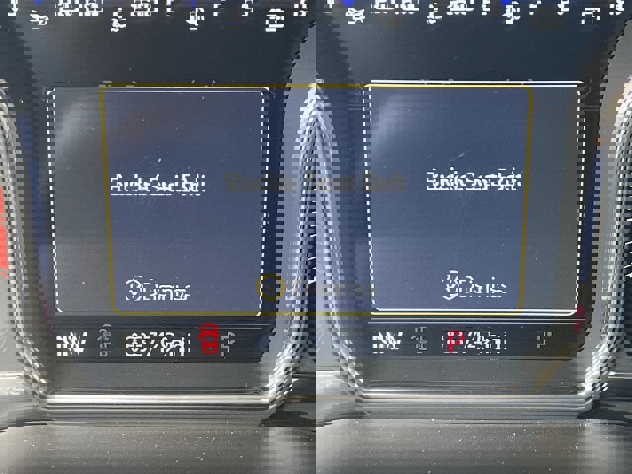 Used 2021 GMC Yukon XL Denali w/ Denali Premium Package image 12