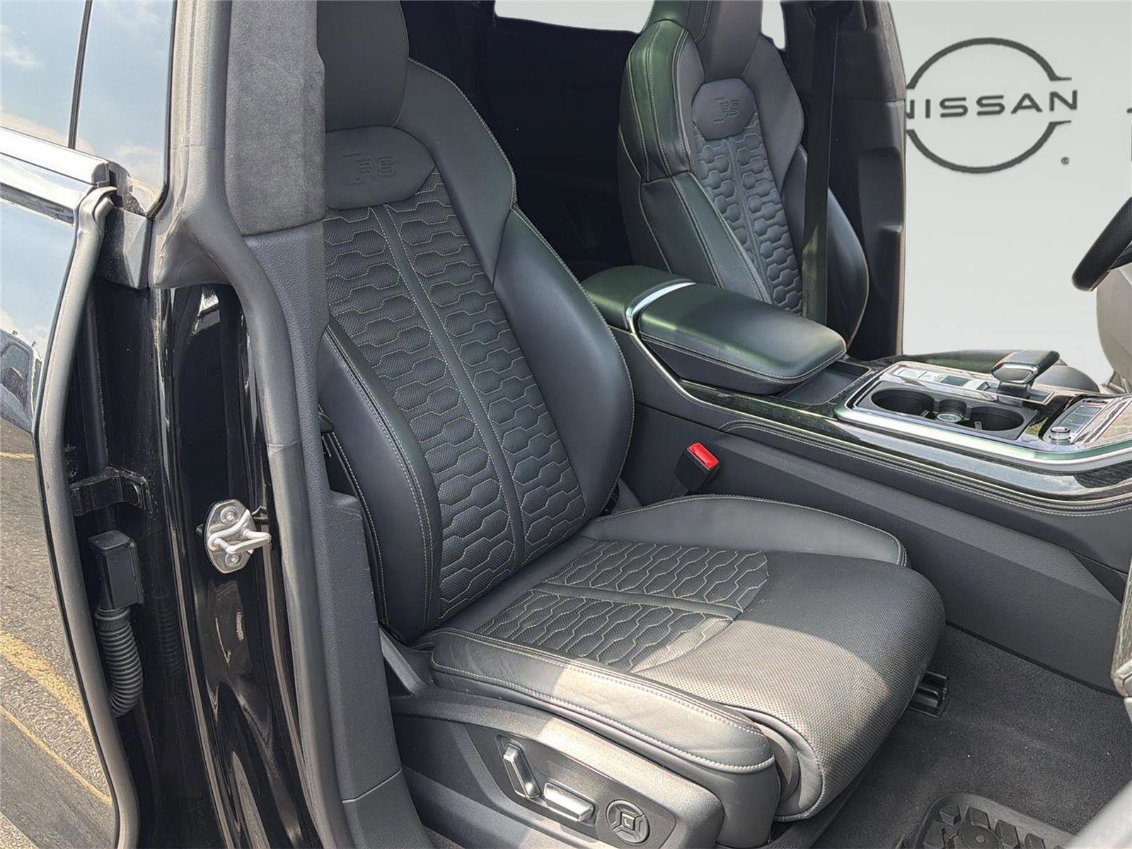 Used 2021 Audi RS Q8 w/ Luxury Package AWD/4WD image 30