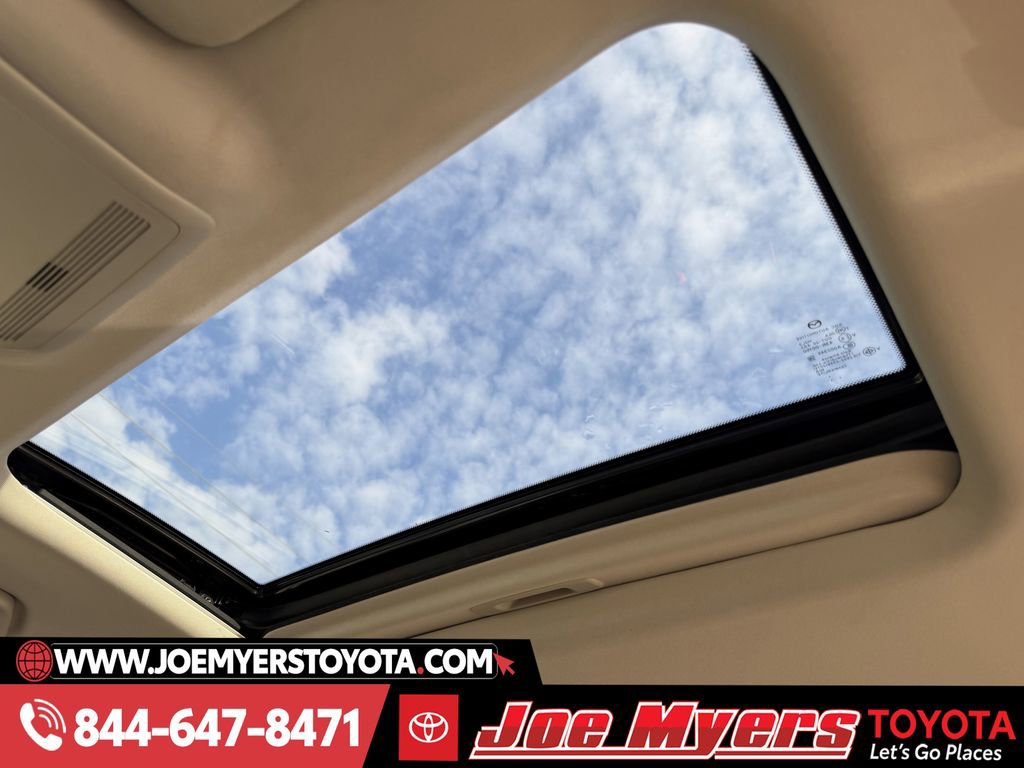 Used 2025 MAZDA CX-70 3.3 Turbo w/ Preferred Package image 29