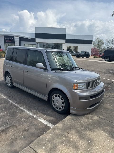 Used 2006 Scion xB FWD image 2