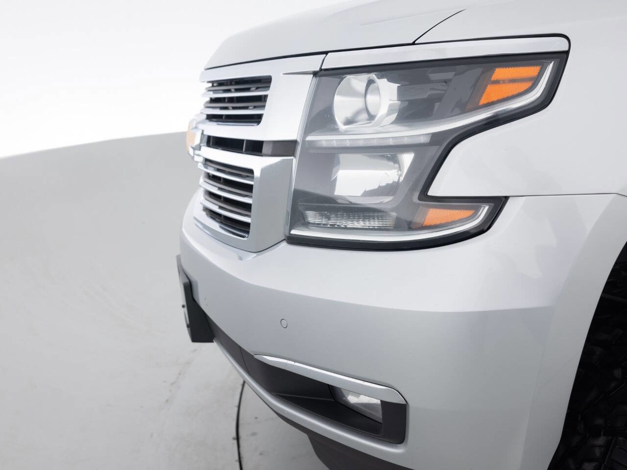 Used 2016 Chevrolet Suburban LTZ AWD/4WD image 15