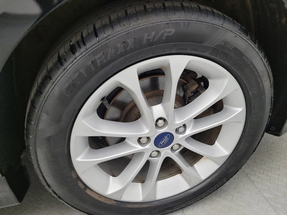 Used 2020 Ford Fusion SE image 31