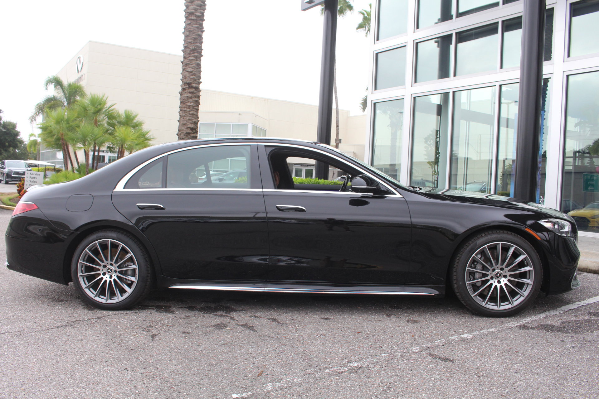 New 2026 Mercedes-Benz S 580e 4MATIC Sedan image 8