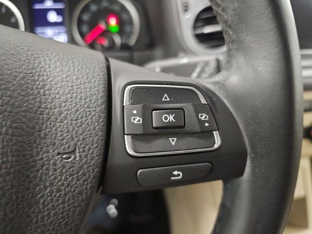 Used 2017 Volkswagen Tiguan S image 19