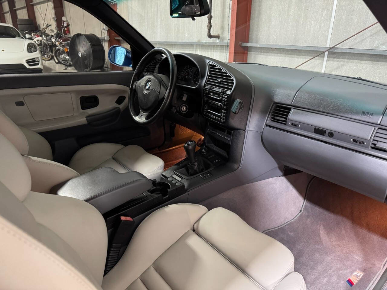 Used 1999 BMW M3 Coupe image 27