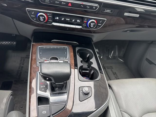Used 2017 Audi Q7 3.0T Prestige image 34
