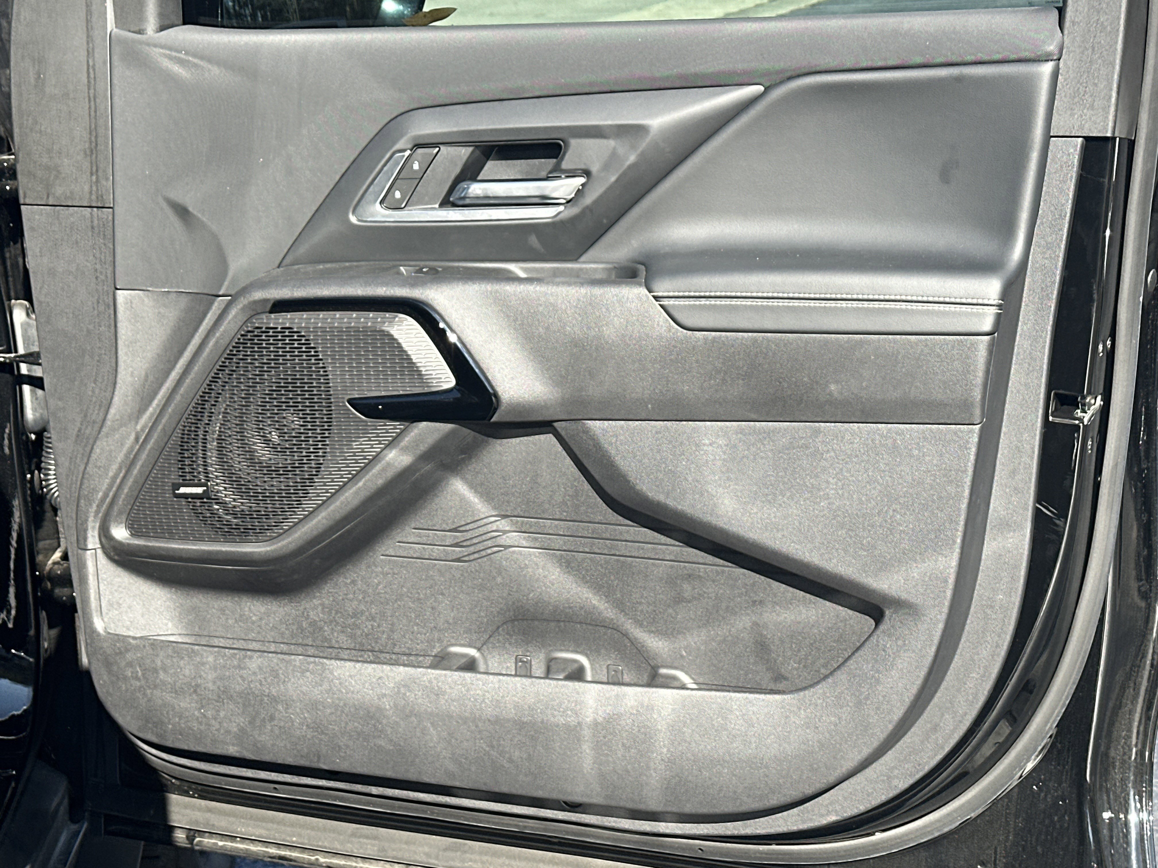 New 2025 Chevrolet Silverado EV LT image 15