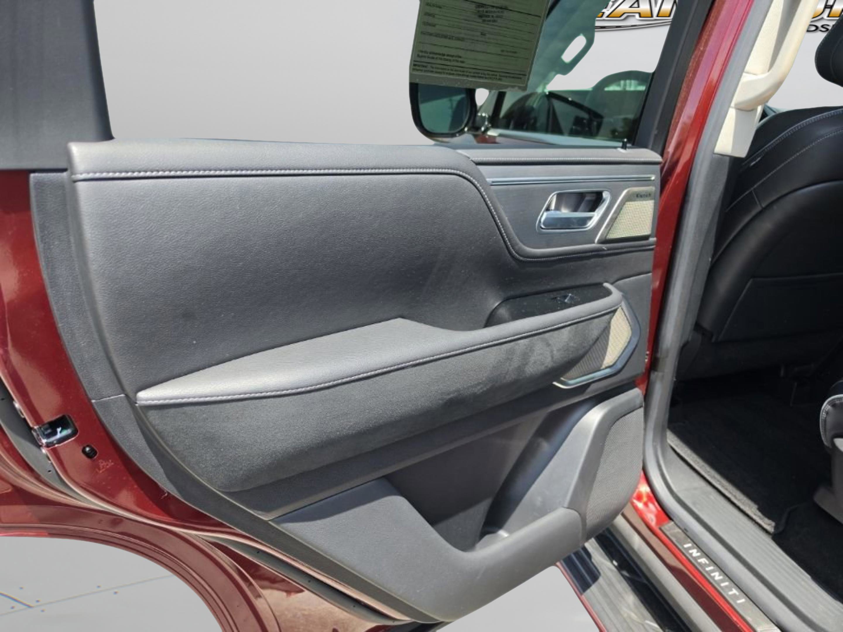 Used 2025 INFINITI QX80 Sensory AWD/4WD image 22