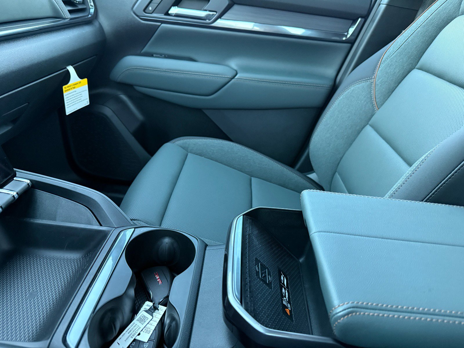 New 2026 GMC Terrain AT4 w/ LPO, Floor Liner Package image 31