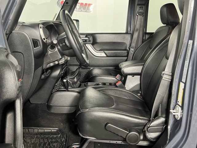Used 2017 Jeep Wrangler Unlimited Sahara w/ Quick Order Package 23E Chief image 21