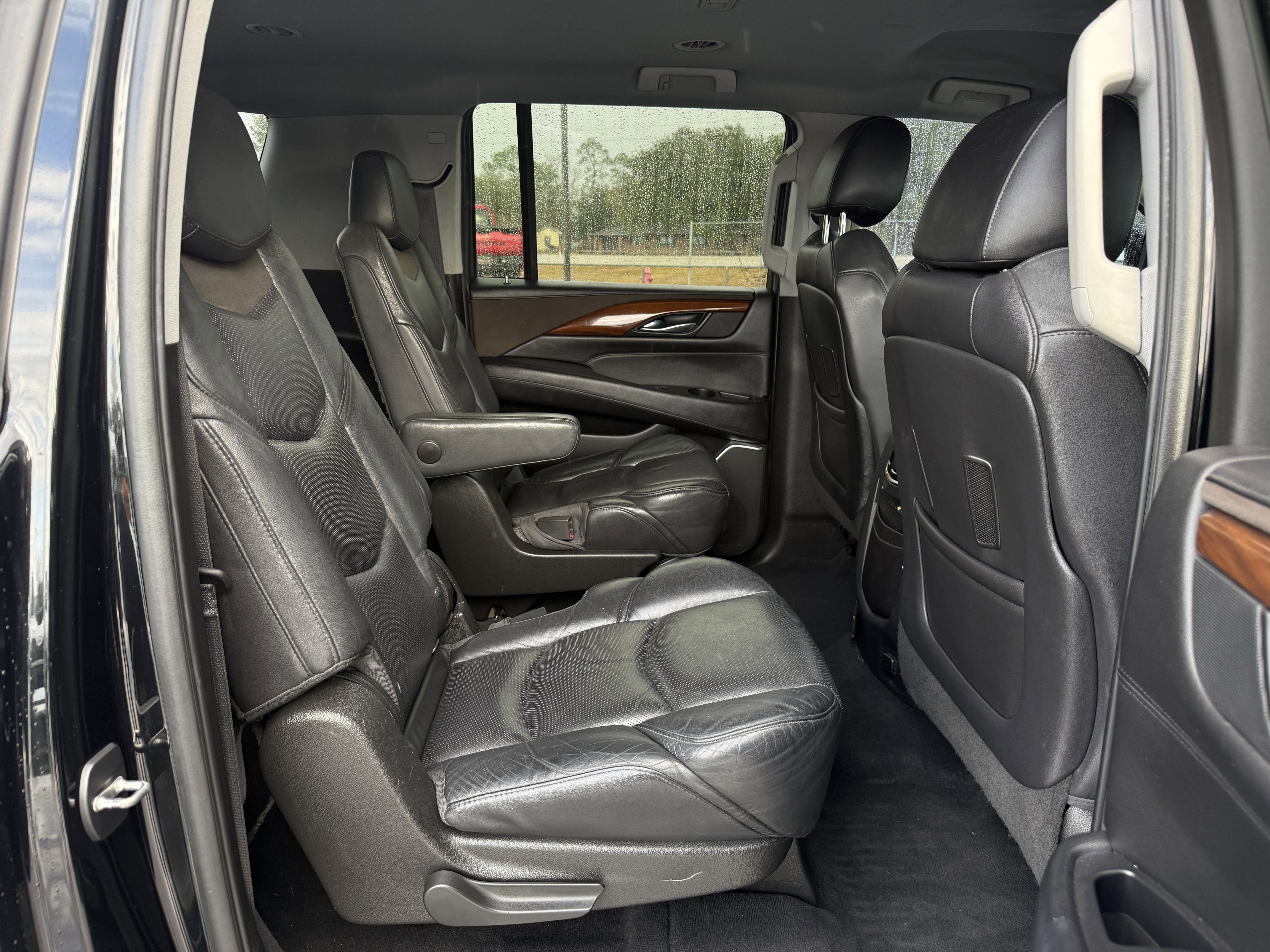 Used 2018 Cadillac Escalade ESV 2WD image 31