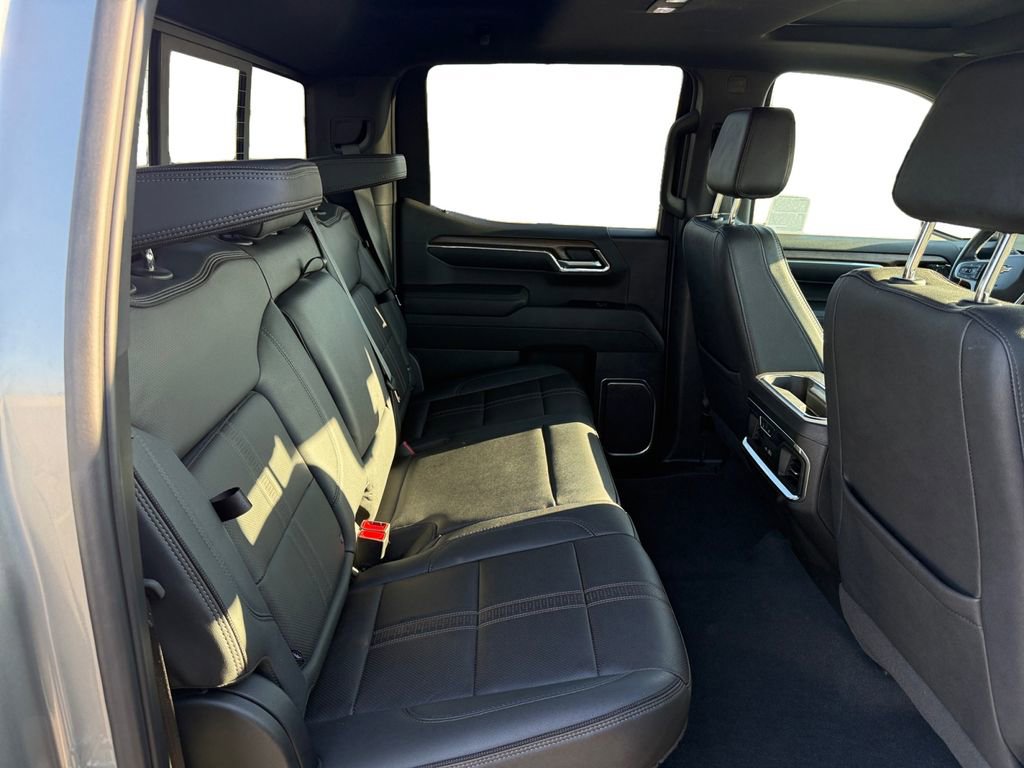 Certified 2023 Chevrolet Silverado 1500 High Country w/ High Country Premium Package image 18