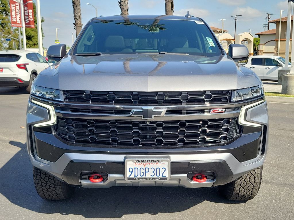 Used 2022 Chevrolet Tahoe Z71 w/ Luxury Package AWD/4WD image 2