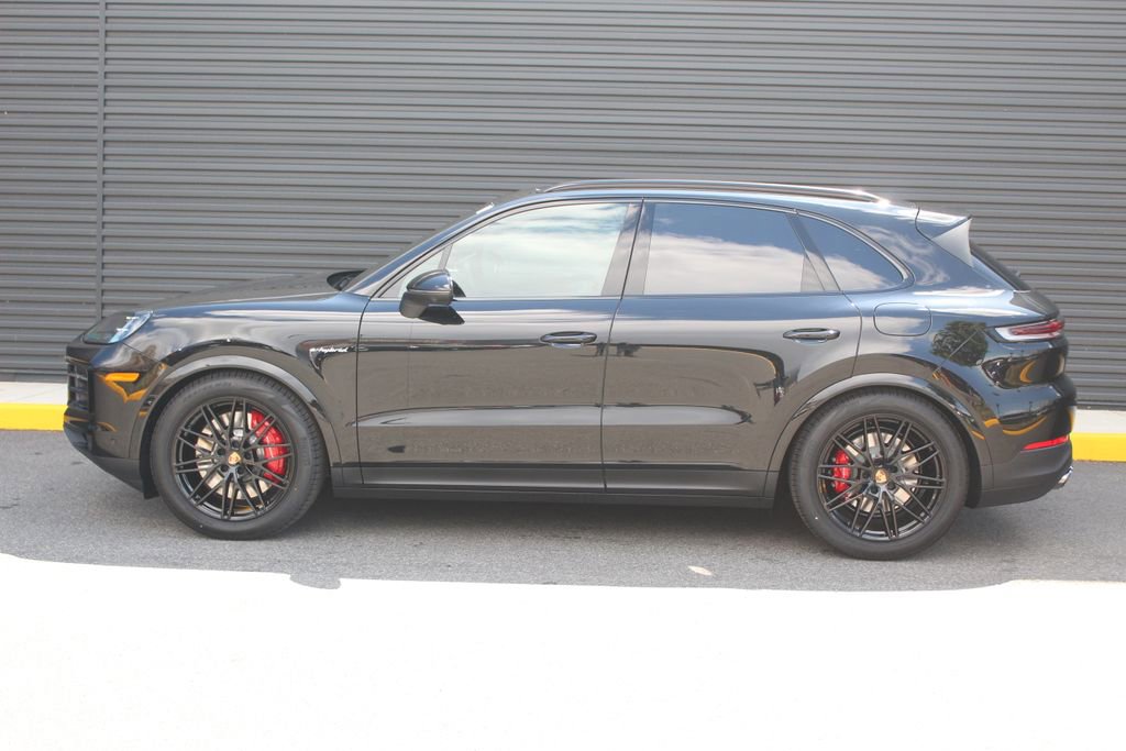 New 2026 Porsche Cayenne S image 2