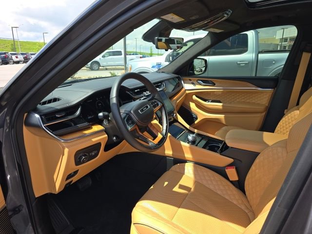 Used 2024 Jeep Grand Cherokee L Summit image 9