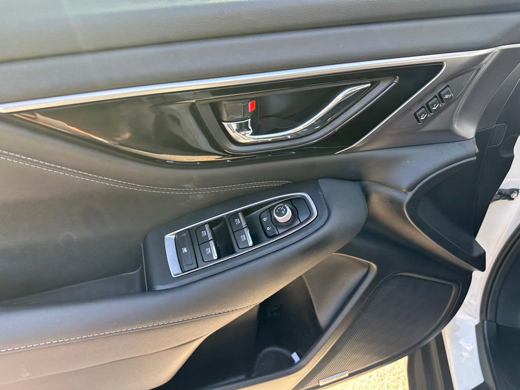 Used 2023 Subaru Outback Limited image 24