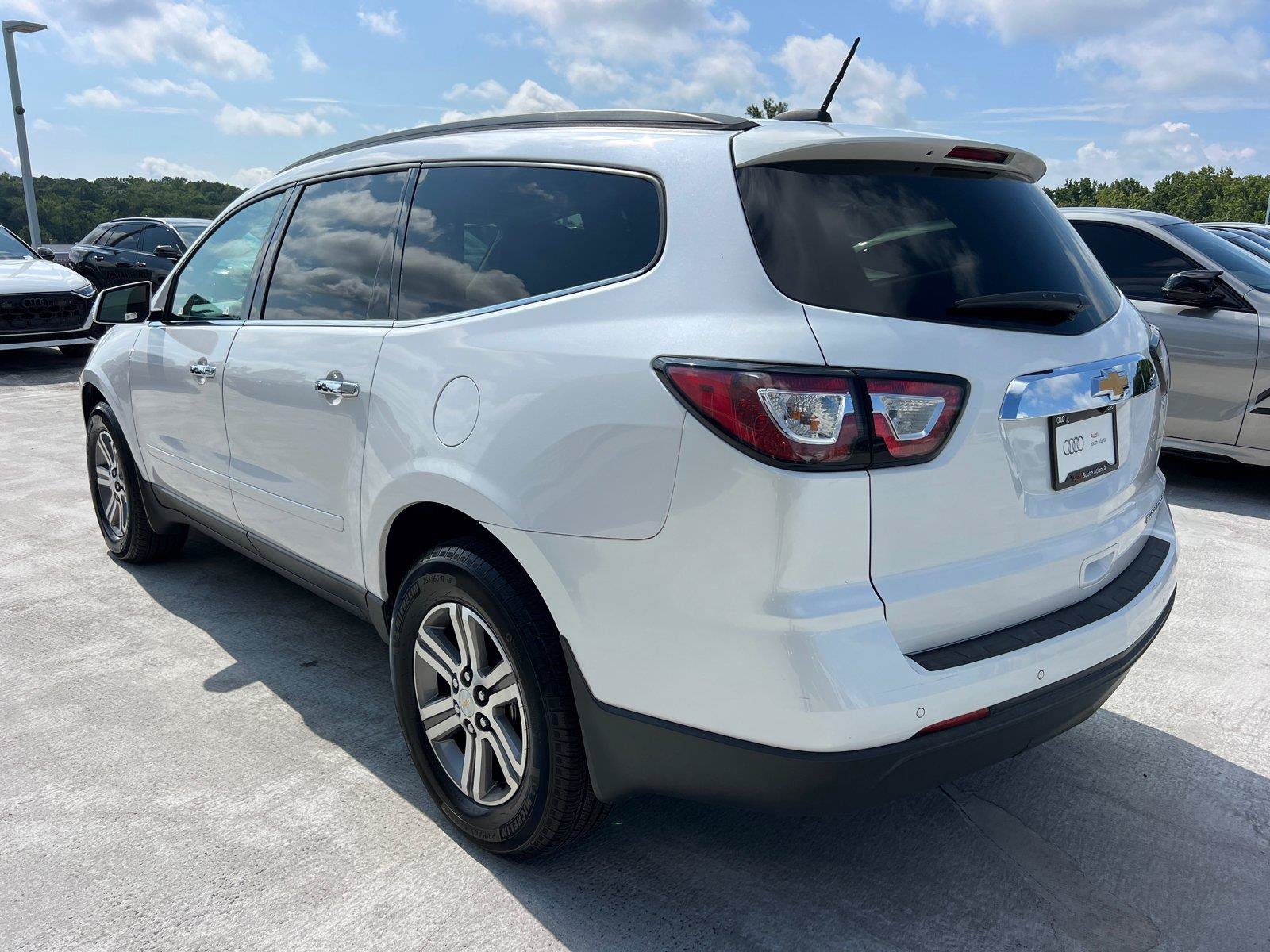 Used 2016 Chevrolet Traverse LT FWD image 7