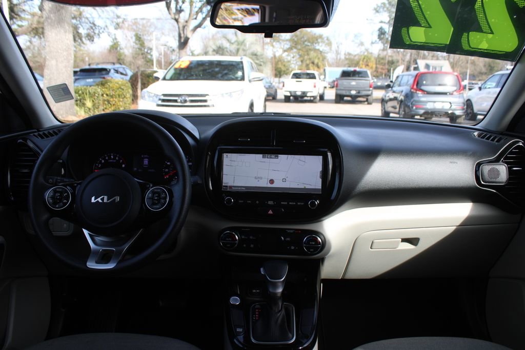 Used 2022 Kia Soul S image 23