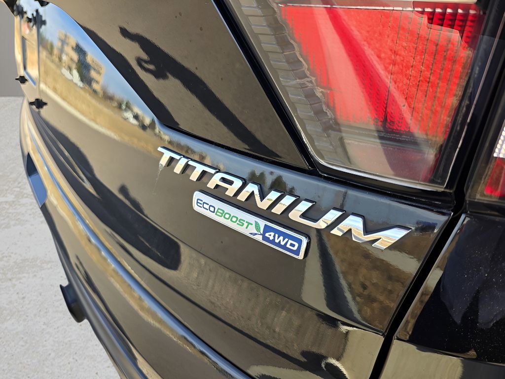 Used 2017 Ford Escape Titanium image 11