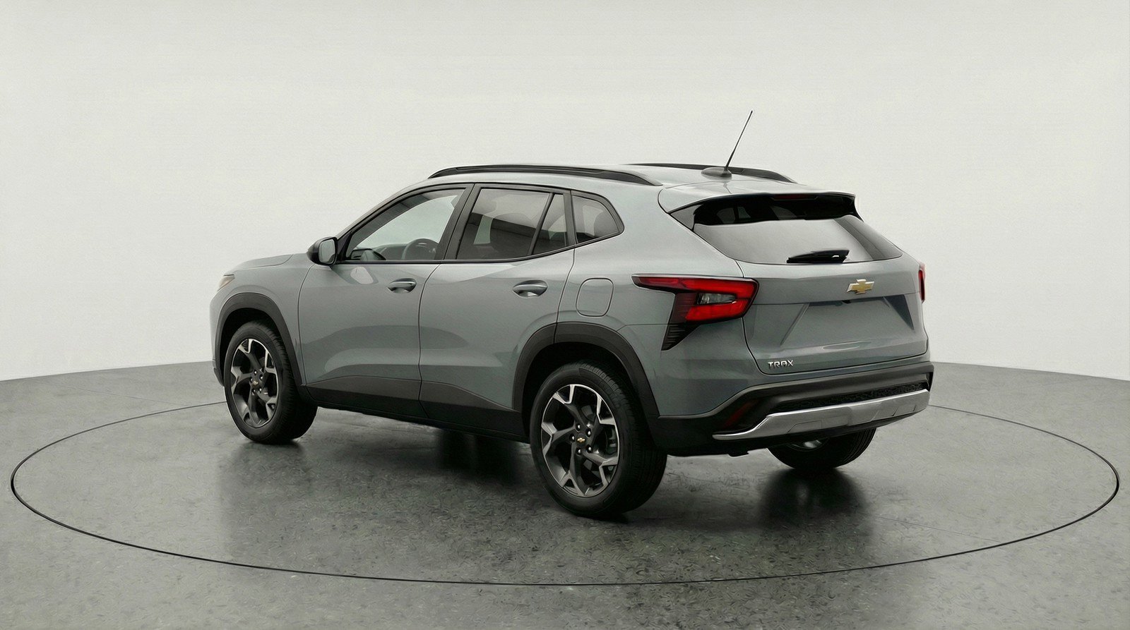 Used 2025 Chevrolet Trax LT FWD image 6