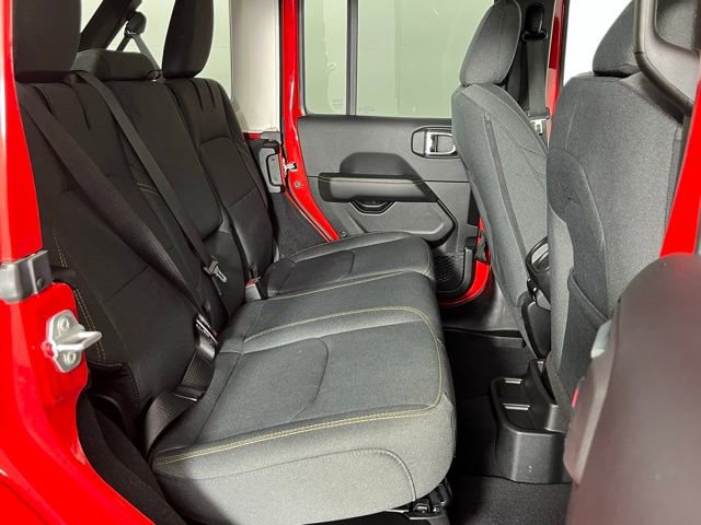 Used 2025 Jeep Wrangler Unlimited Sahara image 28