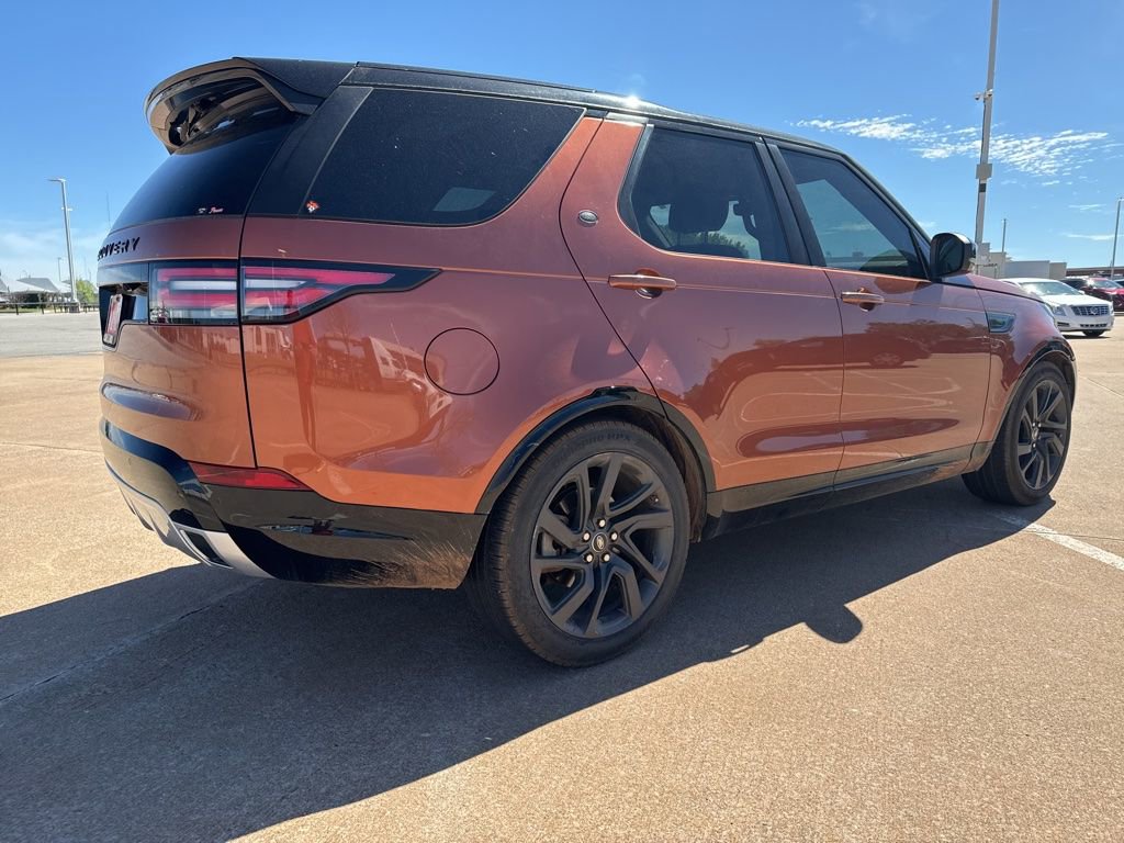 Used 2018 Land Rover Discovery HSE image 3