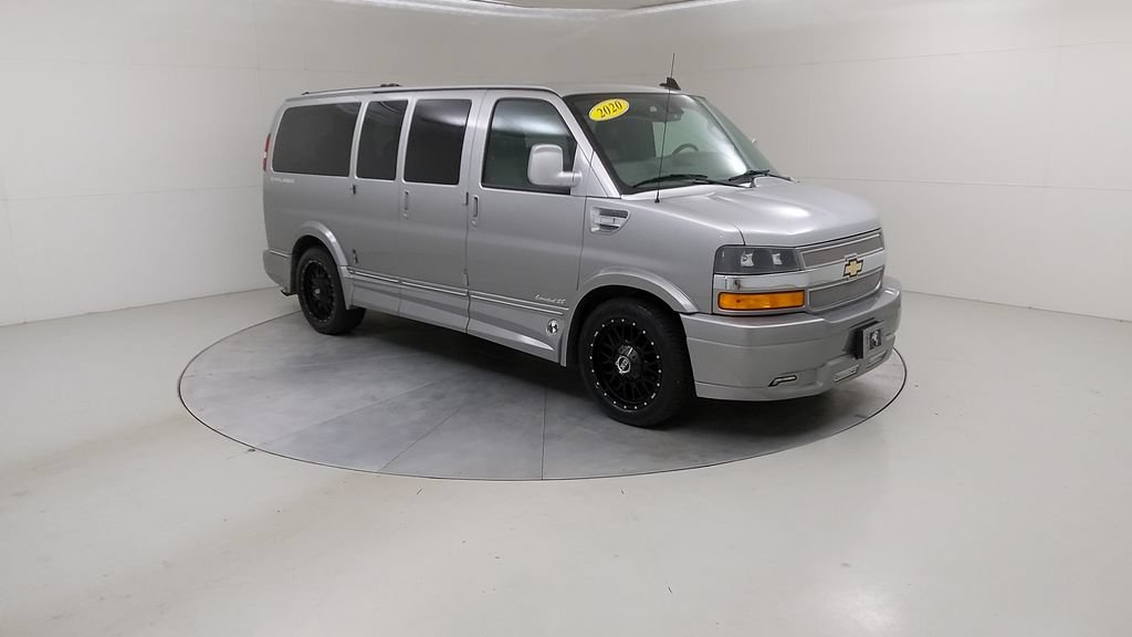 Used 2020 Chevrolet Express 2500 w/ Enhanced Convenience Package RWD image 9