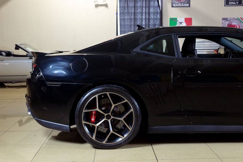 Used 2013 Chevrolet Camaro ZL1 RWD image 20