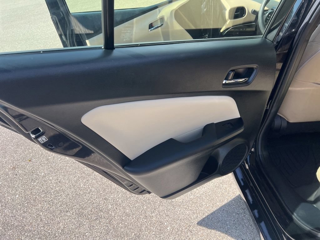Used 2021 Toyota Prius LE FWD image 19