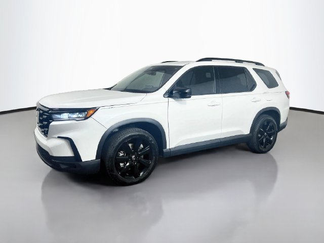 Used 2025 Honda Pilot Black Edition image 5