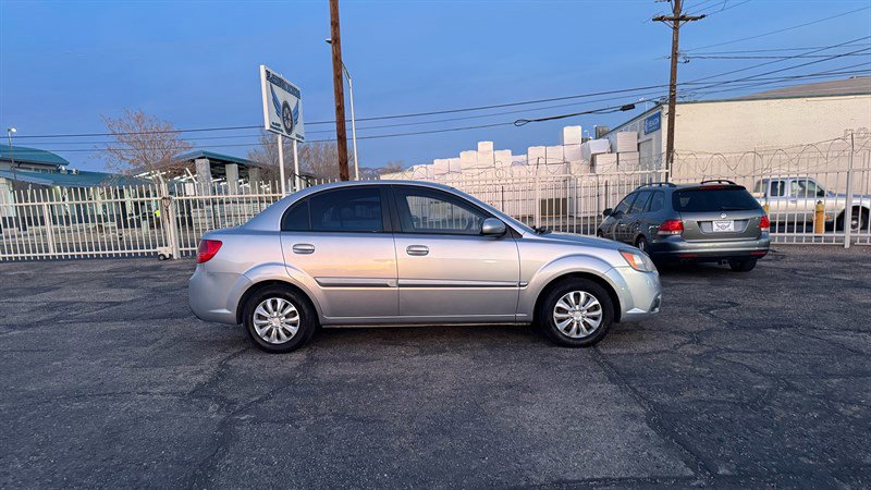 Used 2010 Kia Rio LX image 4