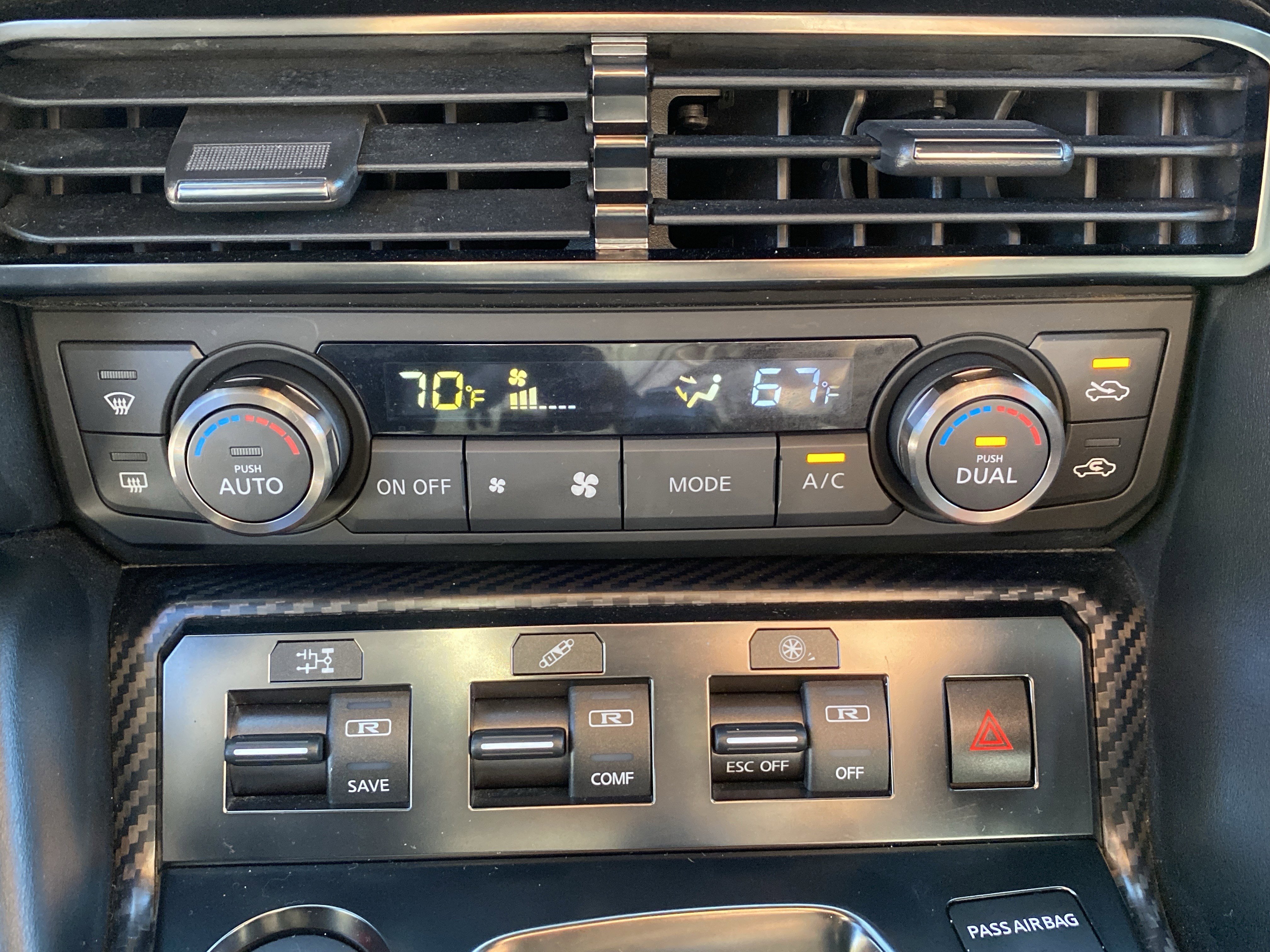 Used 2017 Nissan GT-R Premium image 42