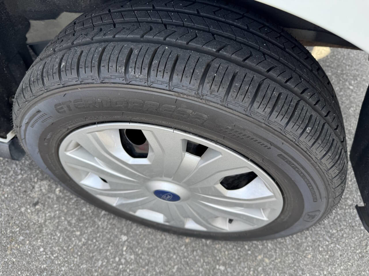 Used 2022 Ford Transit Connect XL image 16